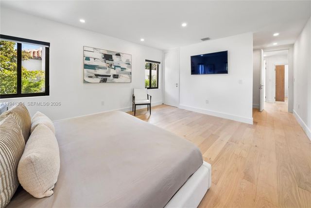 600 NE 57th St, Miami, FL 33137