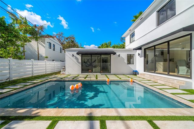 600 NE 57th St, Miami, FL 33137