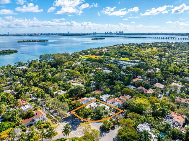 600 NE 57th St, Miami, FL 33137