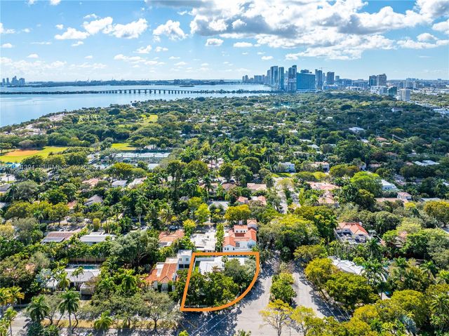 600 NE 57th St, Miami, FL 33137