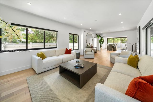 600 NE 57th St, Miami, FL 33137