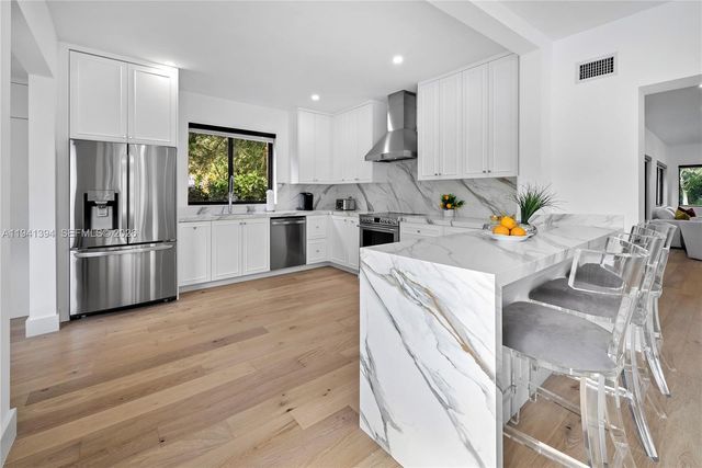 600 NE 57th St, Miami, FL 33137