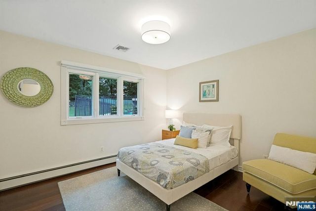 15 Candlestick Lane, Upper Saddle River, NJ 07458