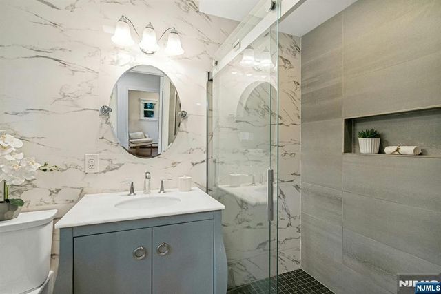 15 Candlestick Lane, Upper Saddle River, NJ 07458