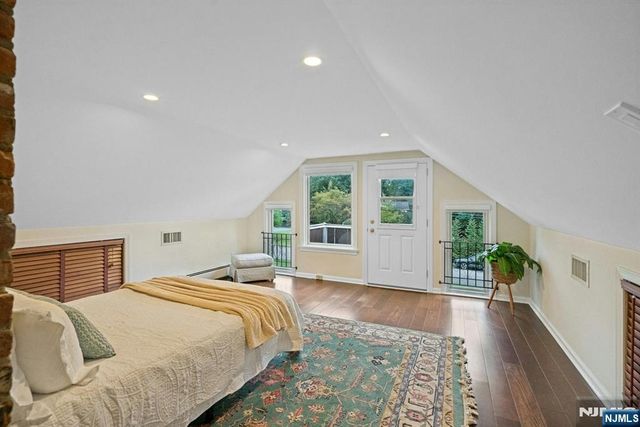 15 Candlestick Lane, Upper Saddle River, NJ 07458