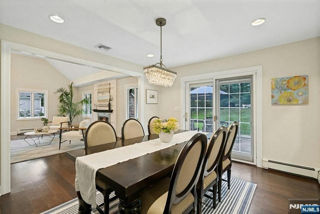 15 Candlestick Lane, Upper Saddle River, NJ 07458