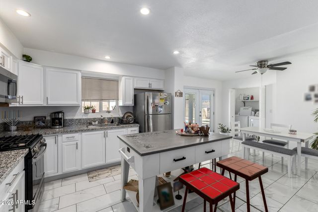 1136 E SUNNYSLOPE Lane, Phoenix, AZ 85020