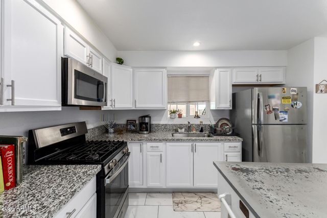 1136 E SUNNYSLOPE Lane, Phoenix, AZ 85020