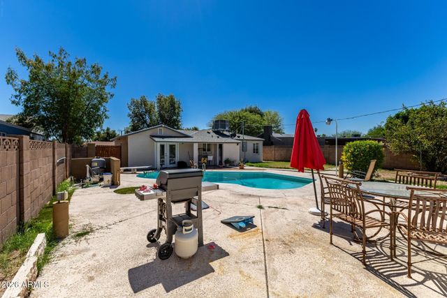 1136 E SUNNYSLOPE Lane, Phoenix, AZ 85020