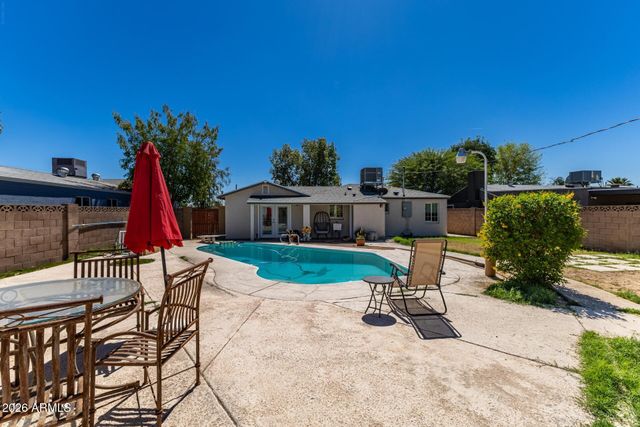 1136 E SUNNYSLOPE Lane, Phoenix, AZ 85020