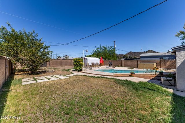 1136 E SUNNYSLOPE Lane, Phoenix, AZ 85020