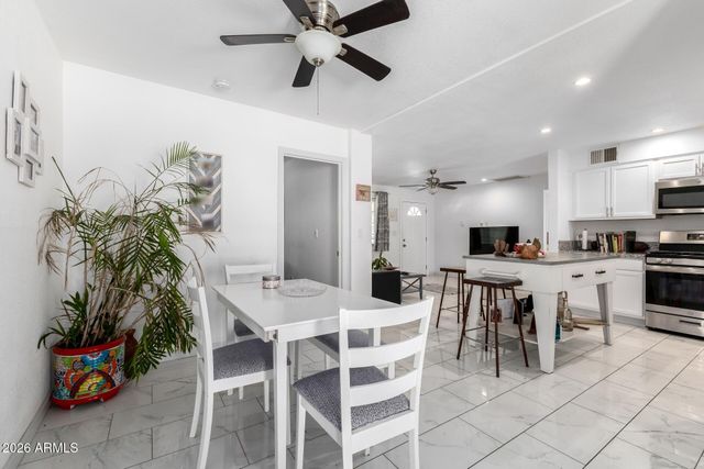 1136 E SUNNYSLOPE Lane, Phoenix, AZ 85020