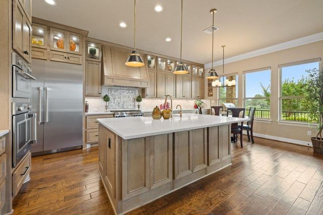 349 Cimarron Hills TRL E, Georgetown, TX 78628