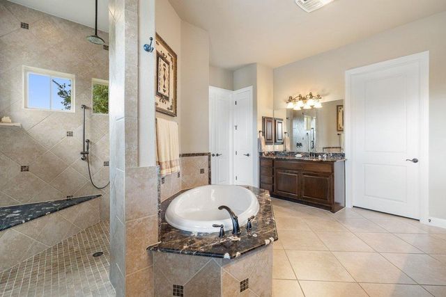 349 Cimarron Hills TRL E, Georgetown, TX 78628