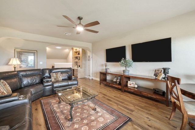 349 Cimarron Hills TRL E, Georgetown, TX 78628