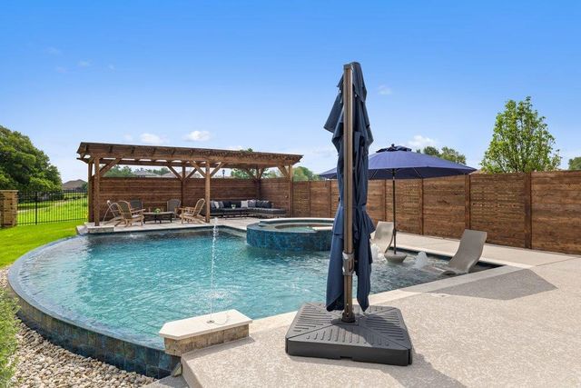 349 Cimarron Hills TRL E, Georgetown, TX 78628