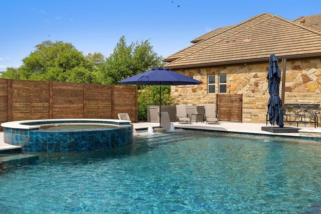 349 Cimarron Hills TRL E, Georgetown, TX 78628