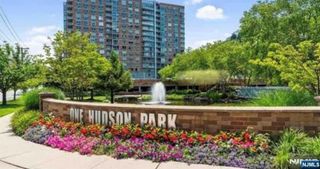 615 Hudson Park, Edgewater, NJ 07020