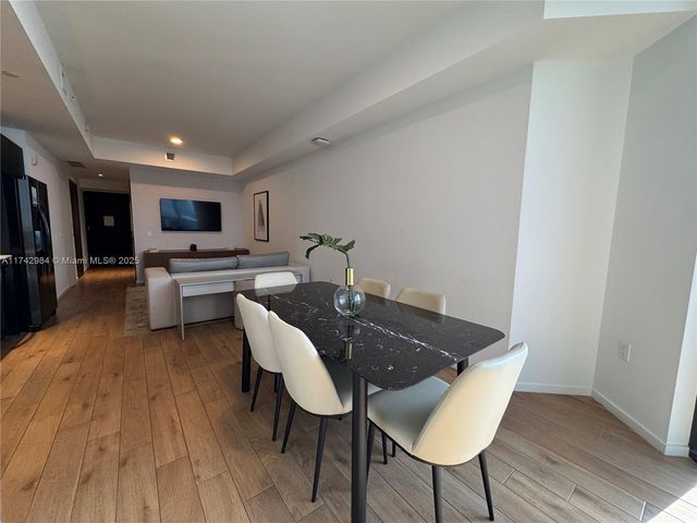 398 NE 5th St 4614, Miami, FL 33132