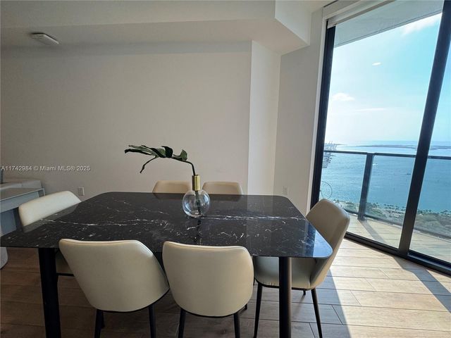 398 NE 5th St 4614, Miami, FL 33132