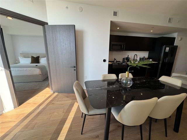 398 NE 5th St 4614, Miami, FL 33132