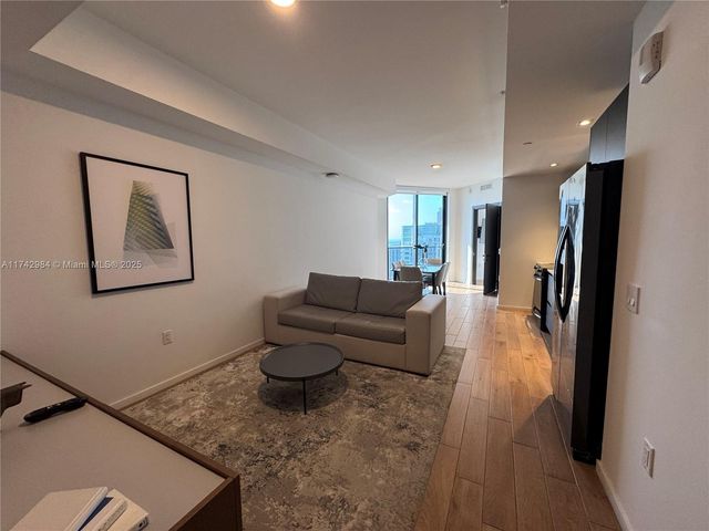 398 NE 5th St 4614, Miami, FL 33132