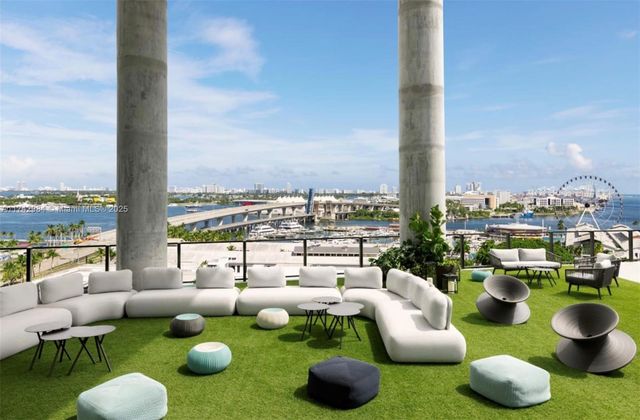 398 NE 5th St 4614, Miami, FL 33132