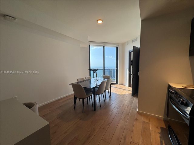 398 NE 5th St 4614, Miami, FL 33132