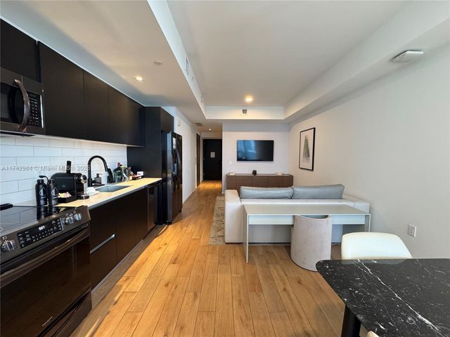 398 NE 5th St 4614, Miami, FL 33132