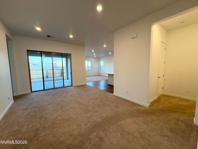 1852 Hogan Peak Street, Carson City, NV 89701