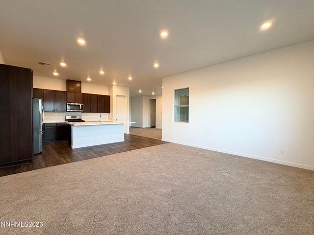 1852 Hogan Peak Street, Carson City, NV 89701