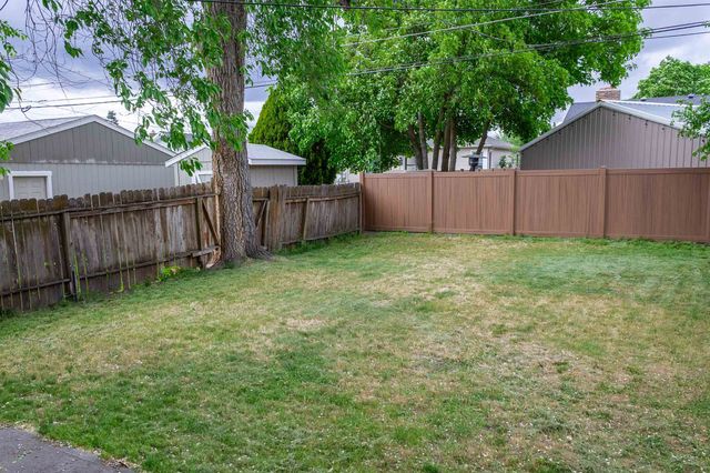 211 E PRINCETON St, Spokane, WA 99207