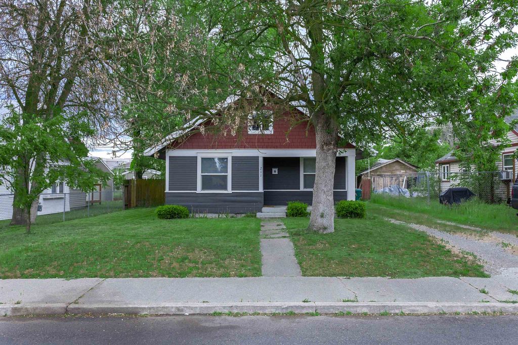 211 E PRINCETON St, Spokane, WA 99207