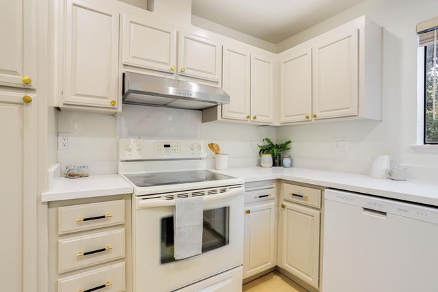 1912 Magdalena Circle 102, Santa Clara, CA 95051