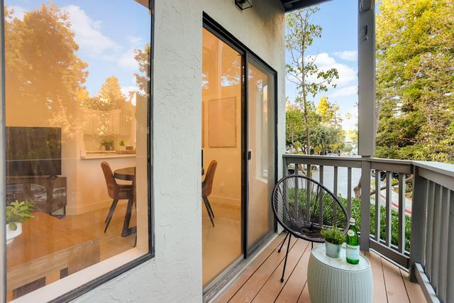 1912 Magdalena Circle 102, Santa Clara, CA 95051