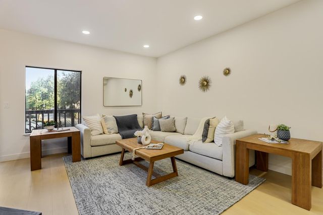 1912 Magdalena Circle 102, Santa Clara, CA 95051