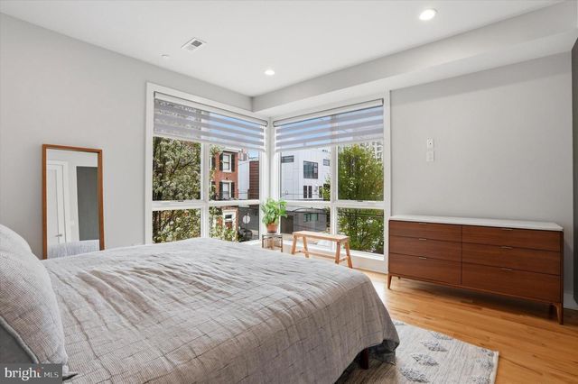 1628 FITZWATER ST, Philadelphia, PA 19146