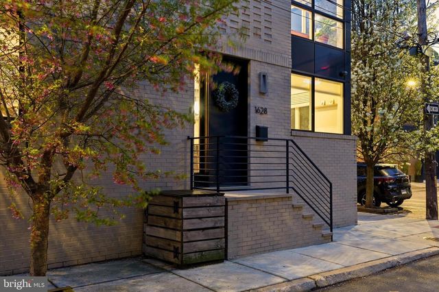 1628 FITZWATER ST, Philadelphia, PA 19146
