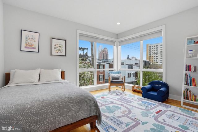 1628 FITZWATER ST, Philadelphia, PA 19146