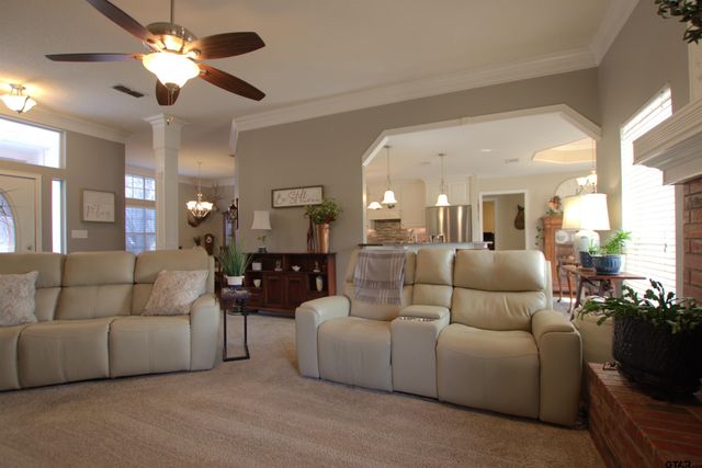 1535 Luann Ln, Tyler, TX 75703