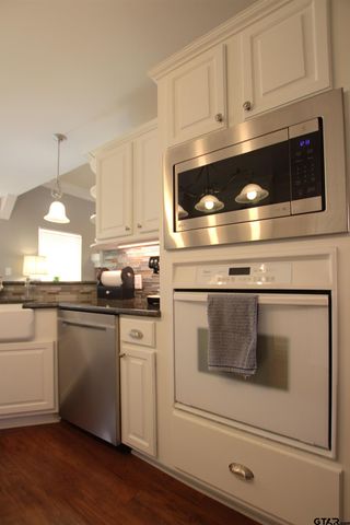 1535 Luann Ln, Tyler, TX 75703