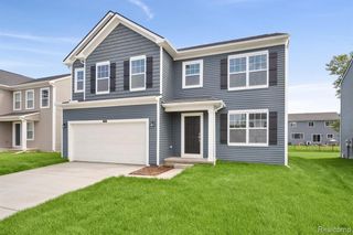 370 Edge Brook, Holly, MI 48442