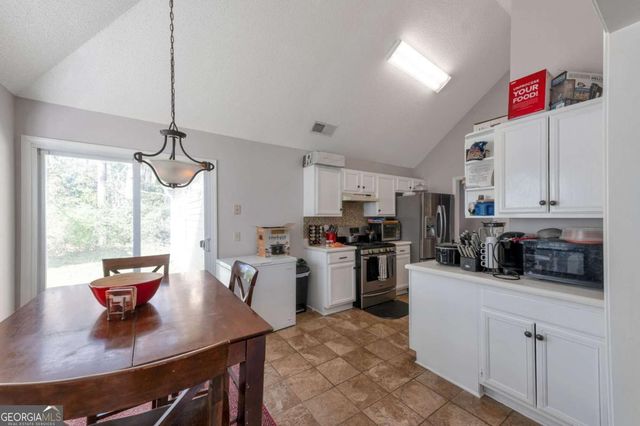 320 Jamaica Cove SW, Marietta, GA 30008