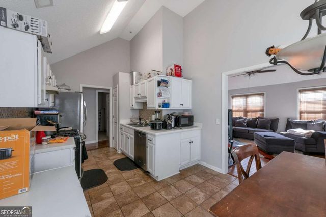 320 Jamaica Cove SW, Marietta, GA 30008