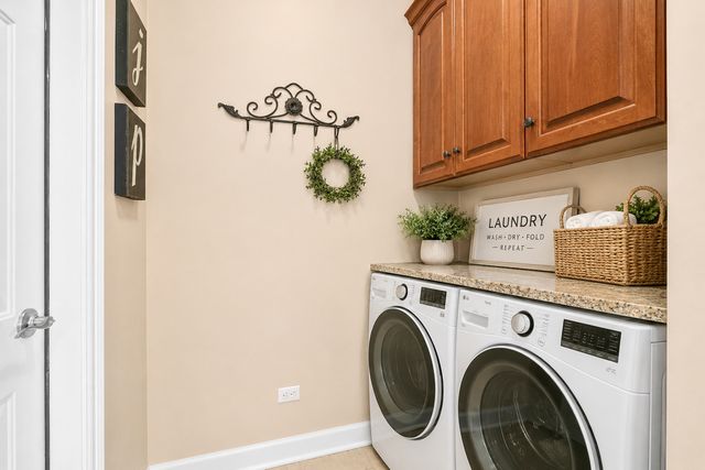338 Emily Court, Yorkville, IL 60560