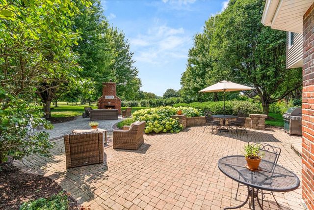 338 Emily Court, Yorkville, IL 60560