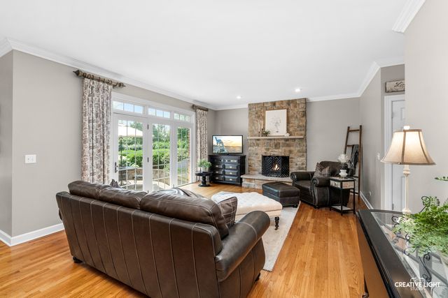 338 Emily Court, Yorkville, IL 60560