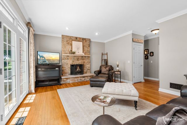 338 Emily Court, Yorkville, IL 60560