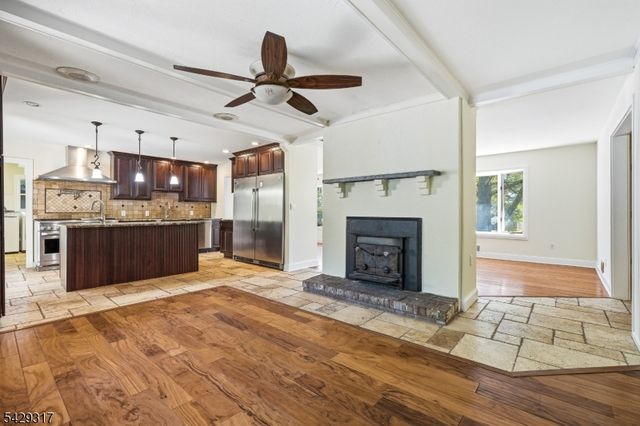 710 Viscount Dr, Toms River Township, NJ 08753