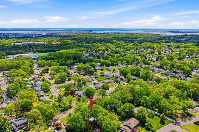 710 Viscount Dr, Toms River Township, NJ 08753